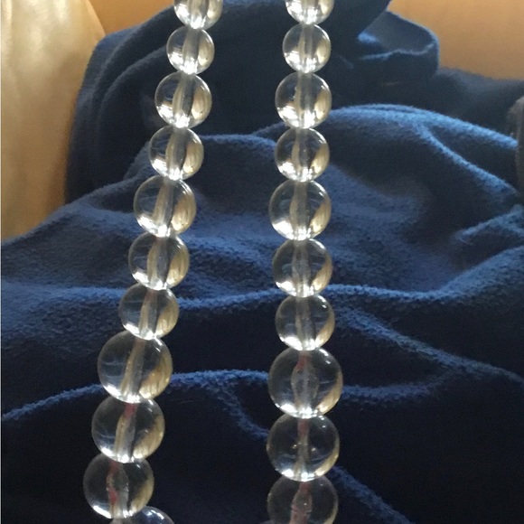 Vintage Clear Lucite Graduated Bead Necklace - Picture 3 of 7